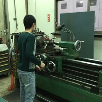traditional-turning-machine.jpg